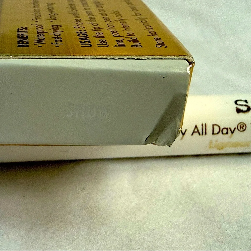 Stila All Day Waterproof Liquid Eyeliner in Snow - Picture 2 of 2